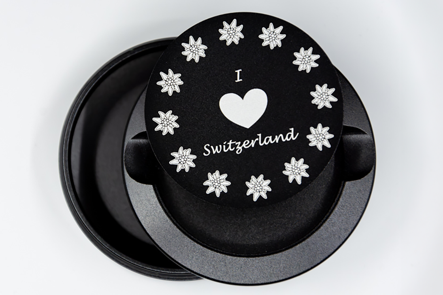 Gravierte Aluminiumdose "I Love Switzerland" 3tlg. - Schwarz